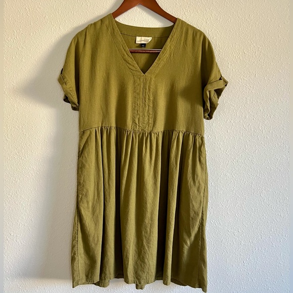 Universal Thread Dresses & Skirts - Universal Threads olive green linen dress